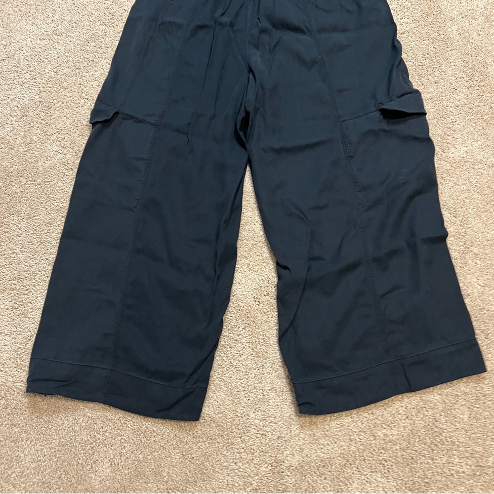 Women’s Lululemon Metropolis Maven High Rise Crop Pants Size 6 - Picture 11 of 11